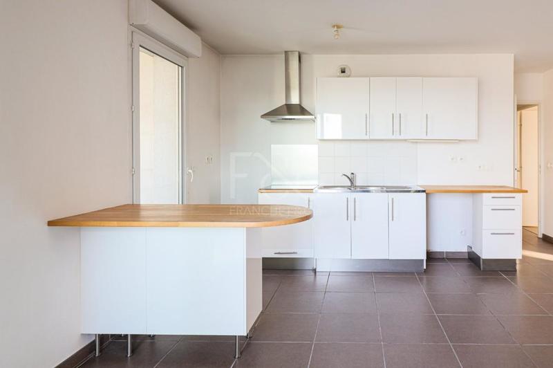 Appartement - 84 m² - 4 pièces