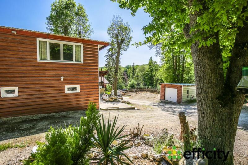 Maison - 246 m² - 11 pièces