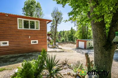 Maison - 246 m² - 11 pièces