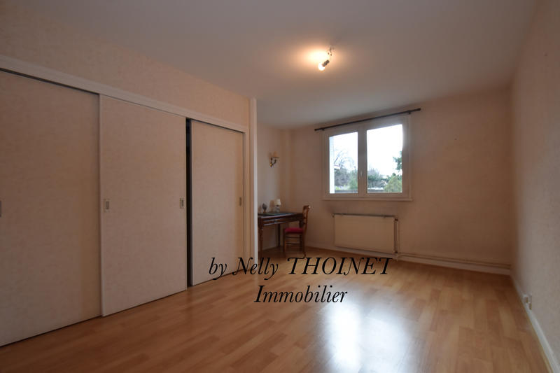 Appartement - 102 m² - 5 pièces