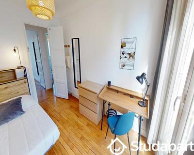 Chambre - 100 m² - 1 pièce