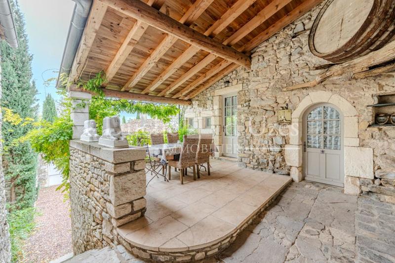 Propriété - 280 m² - 12 pièces