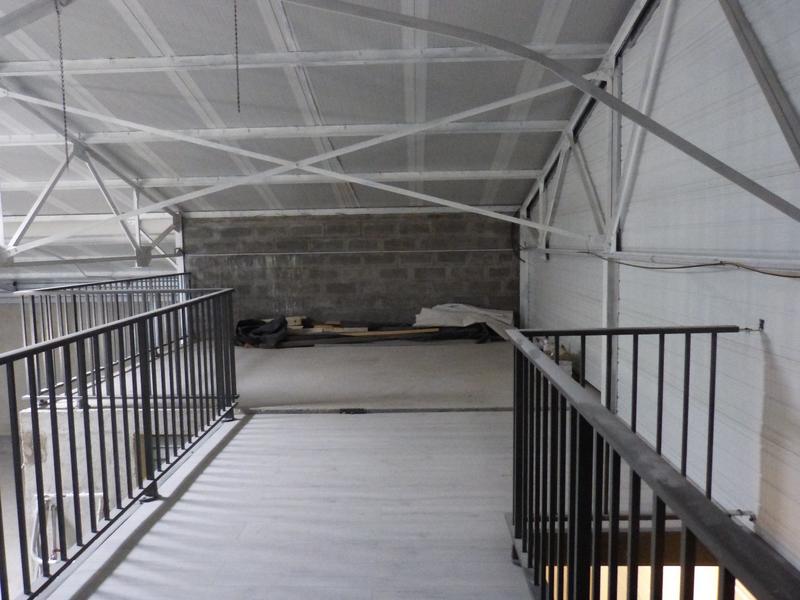 Local d'activités - 335 m²