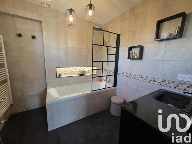 Maison - 181 m² - 8 pièces