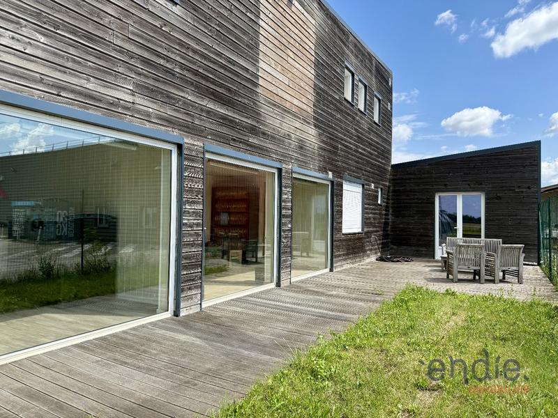 Immeuble de bureaux - 277 m² - 6 pièces