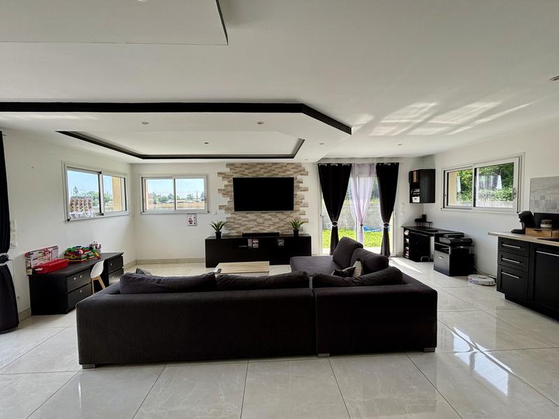Maison contemporaine - 136 m² - 6 pièces