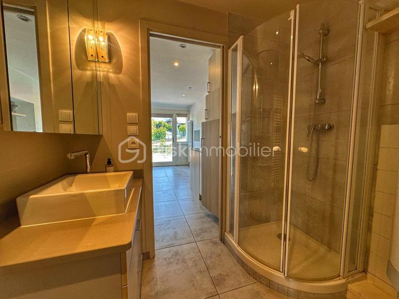 Propriété - 220 m² - 6 pièces