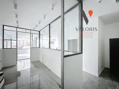 Local commercial - 270 m² - 15 pièces