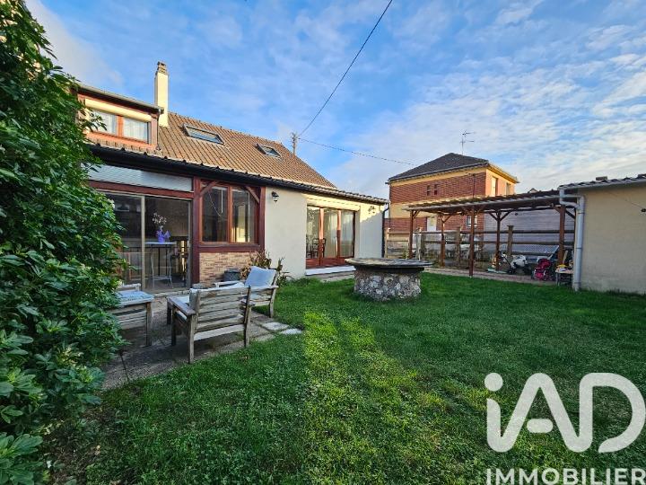 Maison - 143 m² - 6 pièces