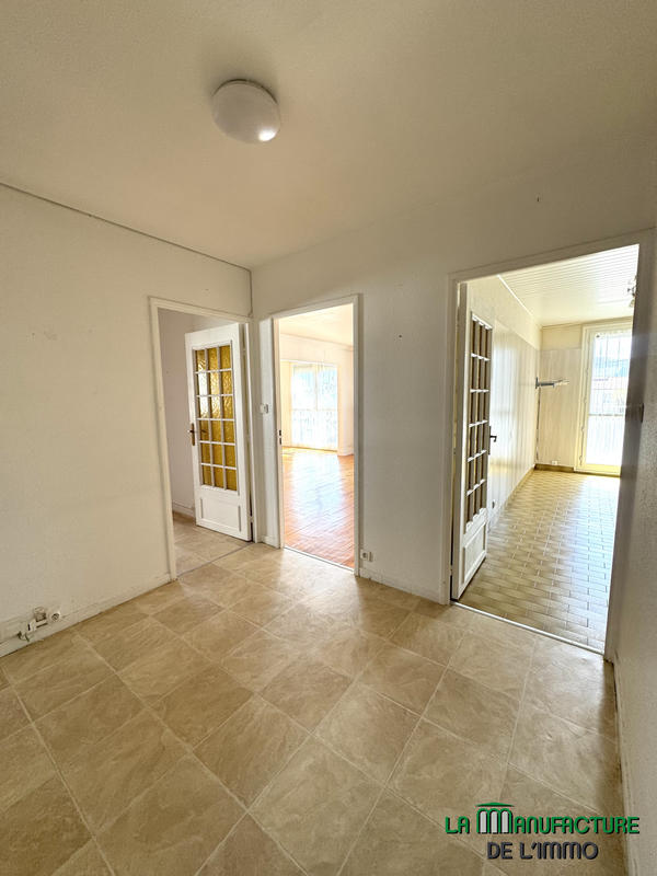 Appartement - 77 m² - 4 pièces