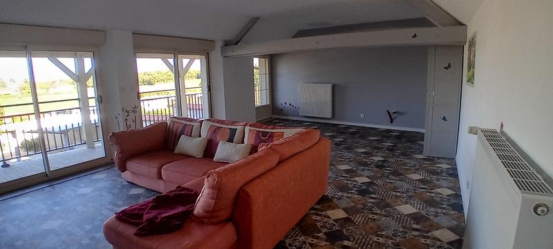 Maison - 220 m² - 8 pièces