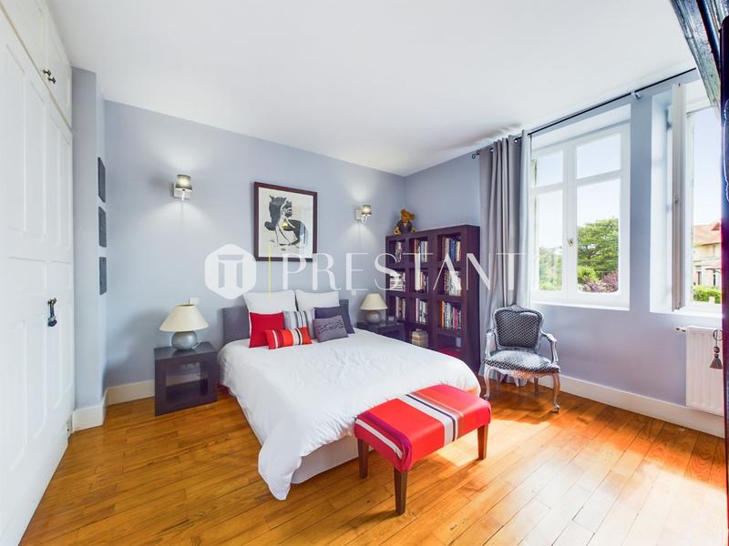 Maison - 193 m² - 7 pièces