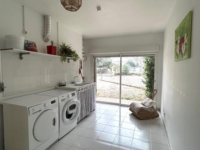 Propriété - 95 m² - 4 pièces