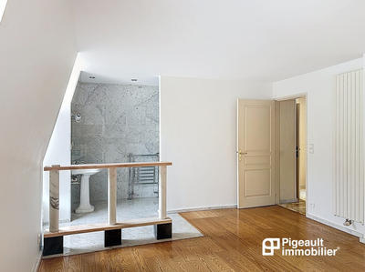 Appartement - 109 m² - 4 pièces