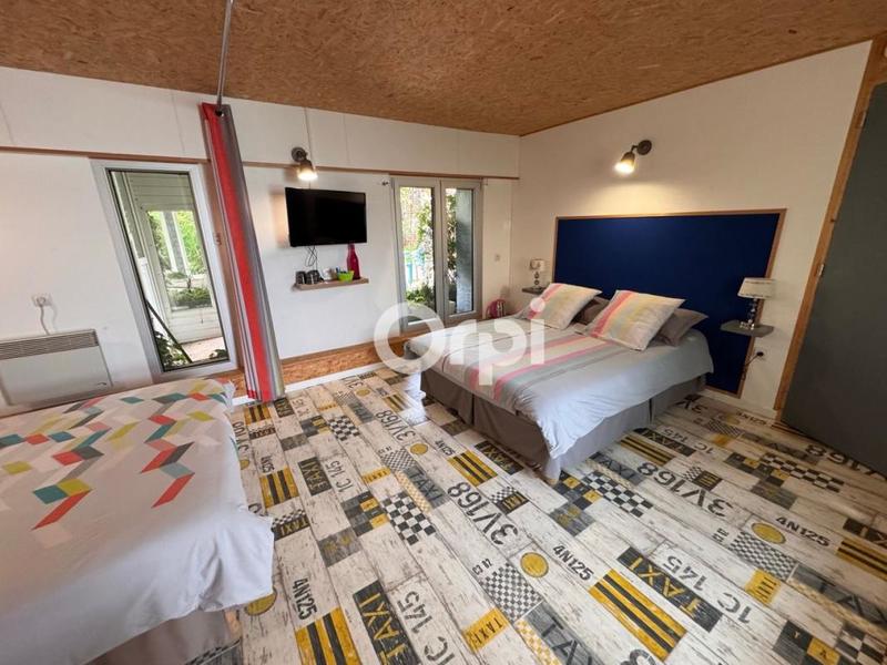 Maison - 338 m² - 6 pièces