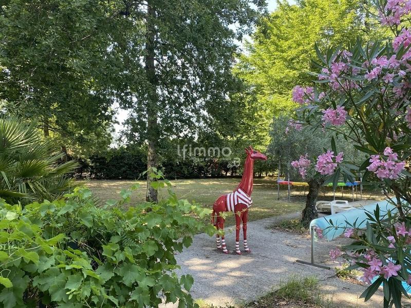 Maison - 209 m² - 6 pièces