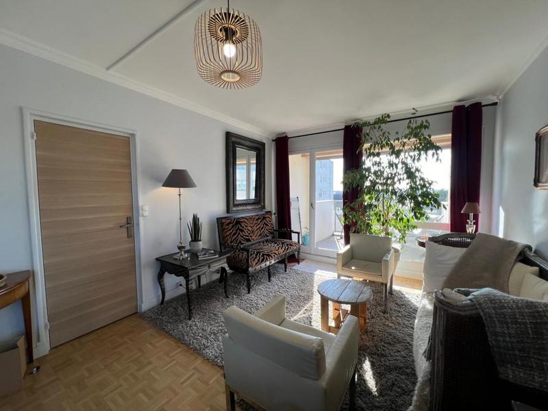 Appartement - 93 m² - 4 pièces