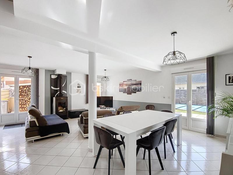 Maison - 101 m² - 4 pièces