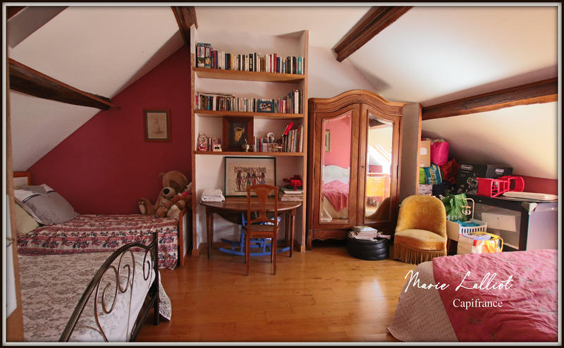 Maison - 178 m² - 9 pièces