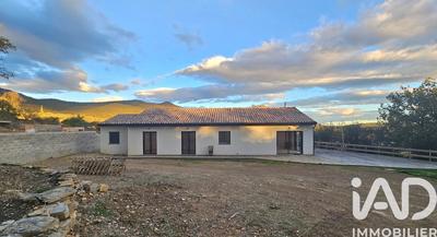 Maison - 111 m² - 5 pièces