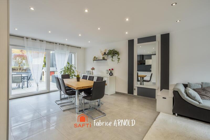 Maison - 111 m² - 5 pièces