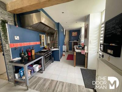 Maison en pierre - 246 m² - 10 pièces