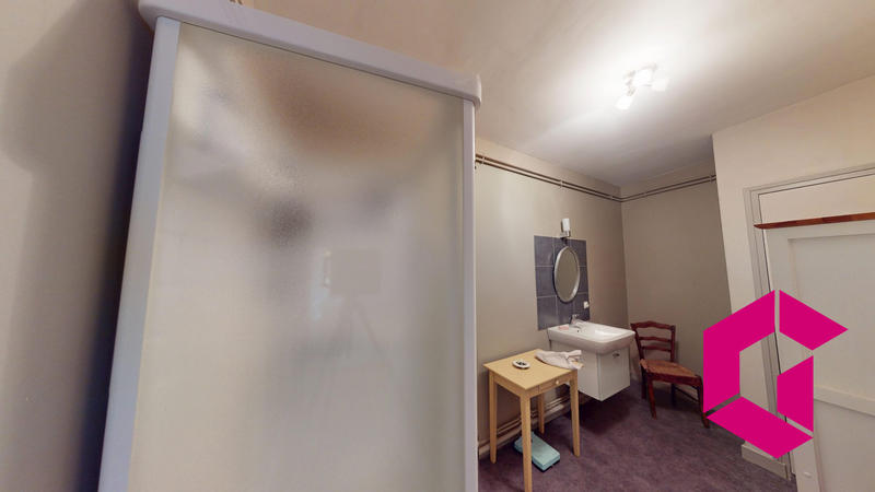 Maison ancienne - 209 m² - 8 pièces