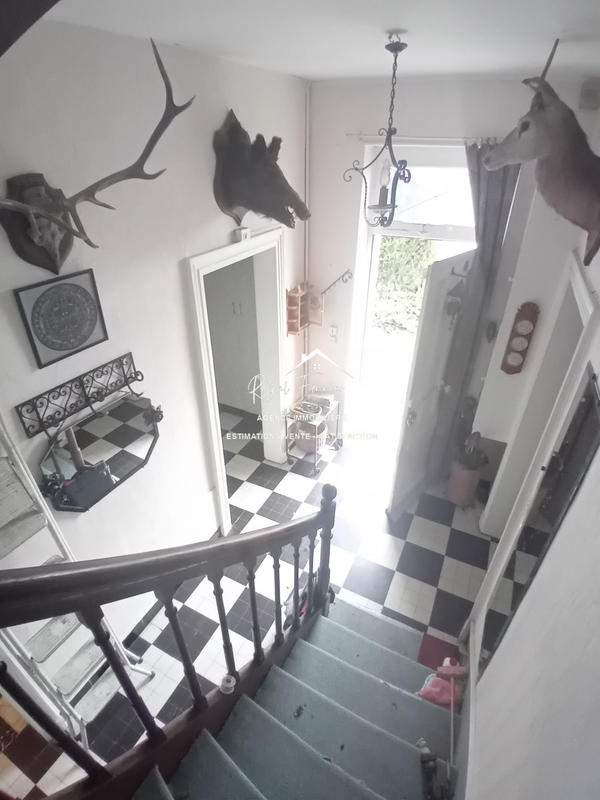 Maison - 194 m² - 8 pièces