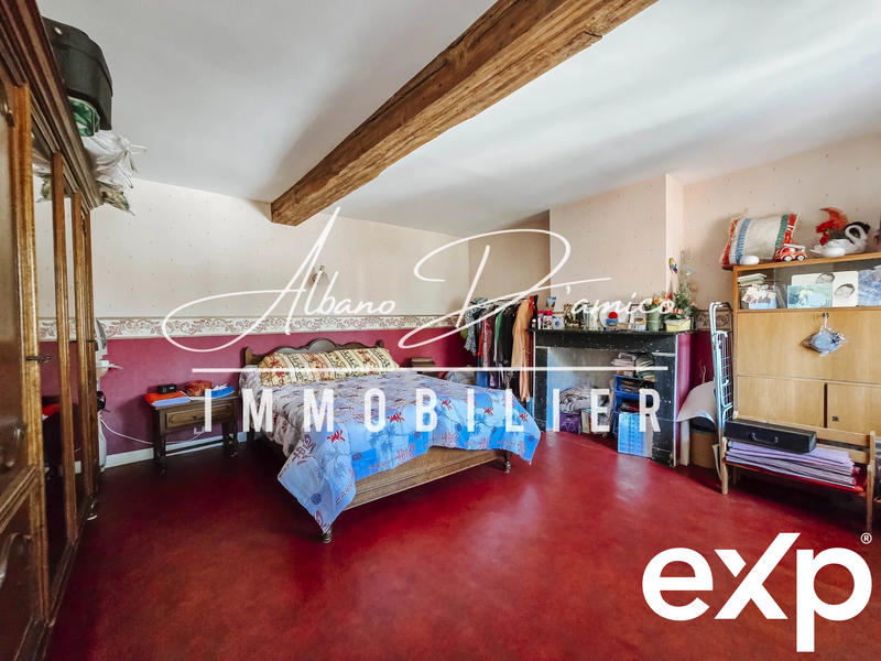 Maison - 166 m² - 7 pièces