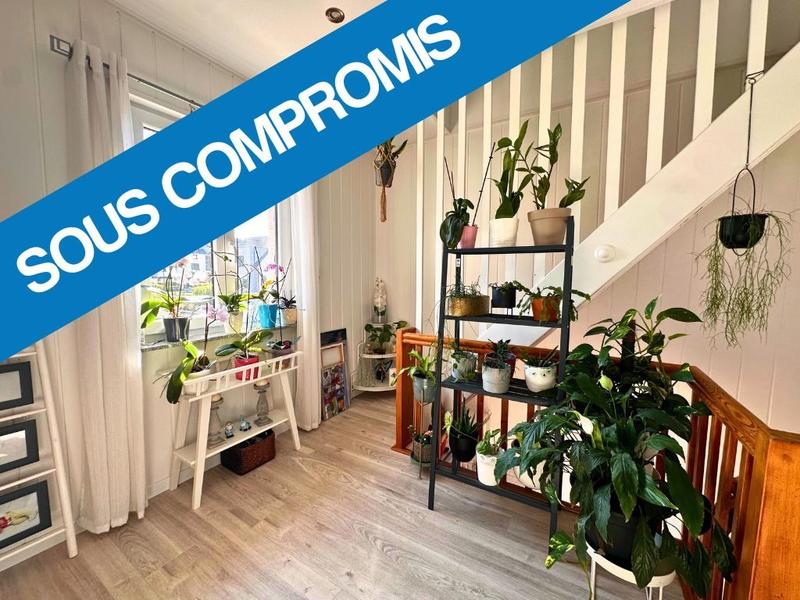 Maison - 240 m² - 8 pièces