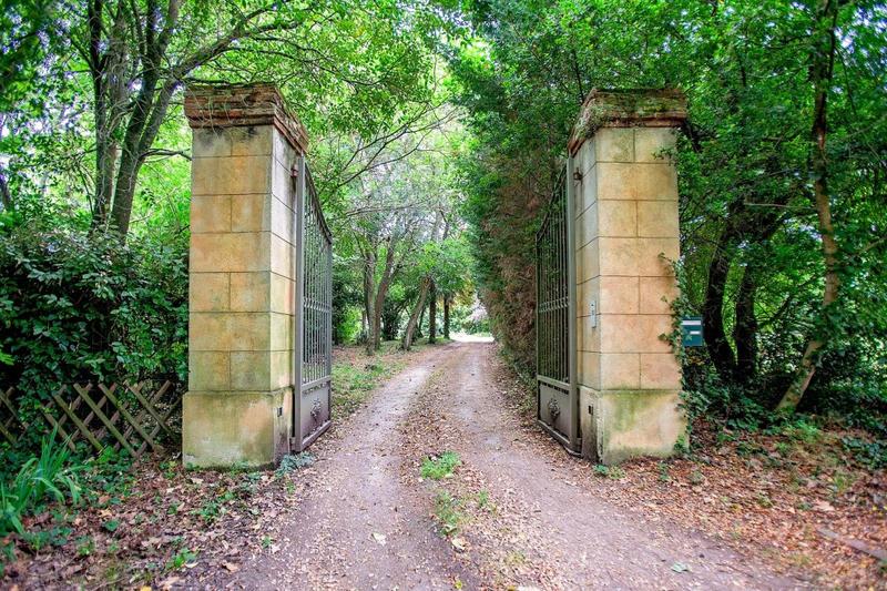 Propriété - 500 m² - 13 pièces