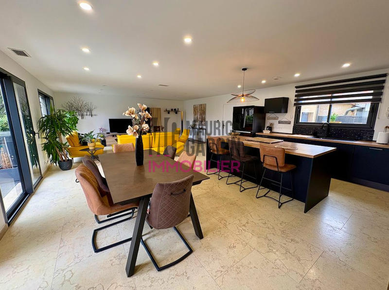 Maison - 146 m² - 5 pièces