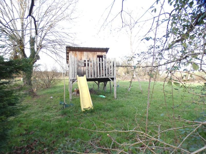 Maison - 121 m² - 8 pièces