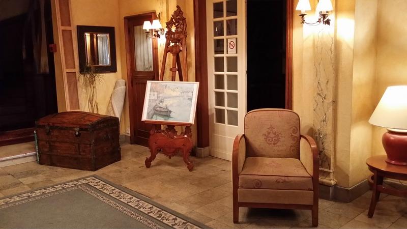 Propriété - 1 200 m² - 50 pièces