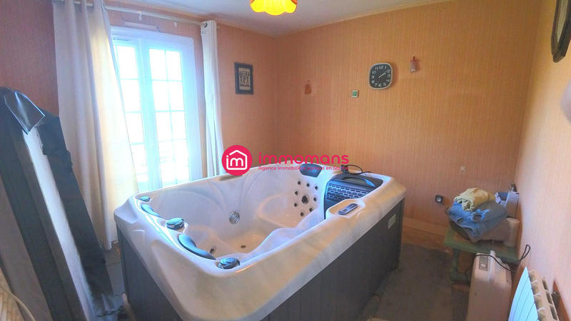 Maison - 165 m² - 11 pièces