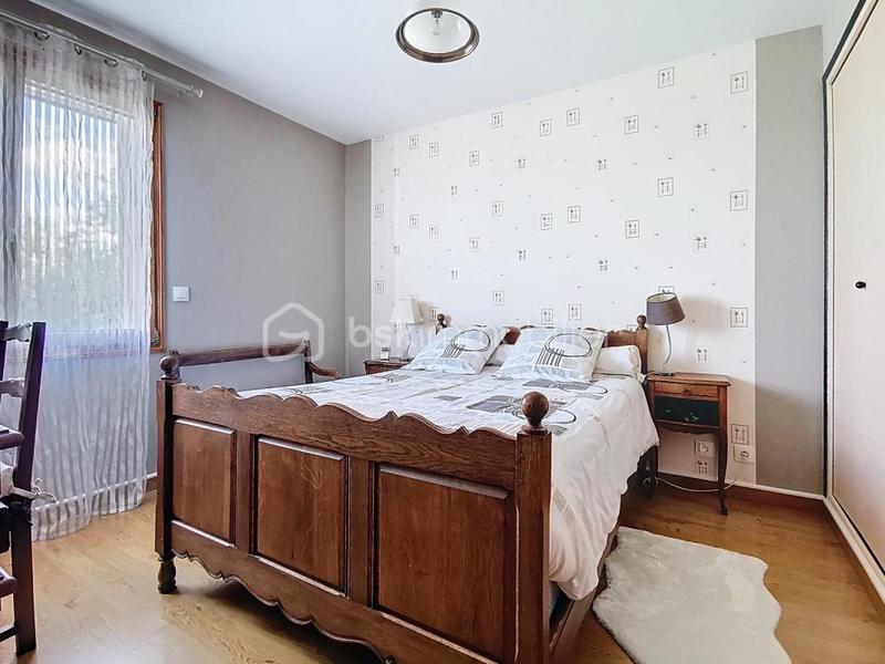 Maison - 201 m² - 6 pièces