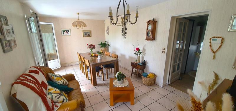 Maison - 90 m² - 5 pièces