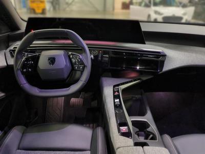 Peugeot 3008 Allure Hybrid 145 E-Dsc6 + 360°