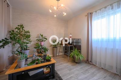 Maison - 94 m² - 5 pièces