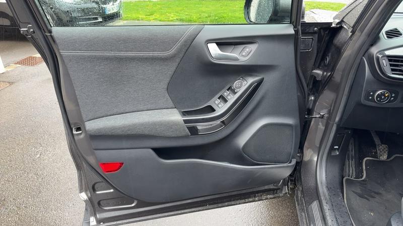 Ford Puma II 1.0 EcoBoost 155 mHEV Titanium