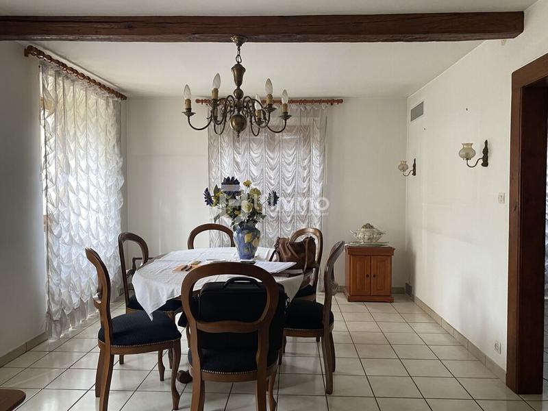 Maison - 195 m² - 7 pièces