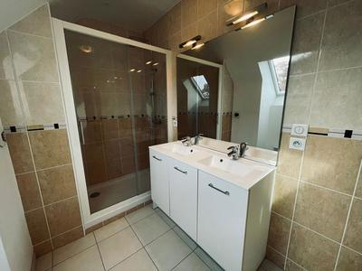 Maison - 98 m² - 5 pièces