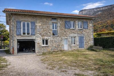 Maison - 134 m² - 5 pièces