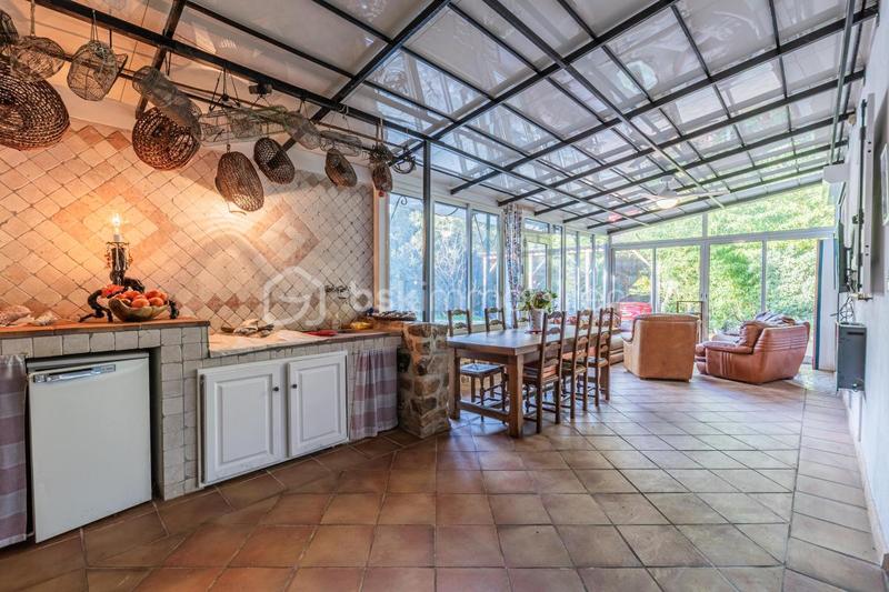 Propriété - 192 m² - 7 pièces