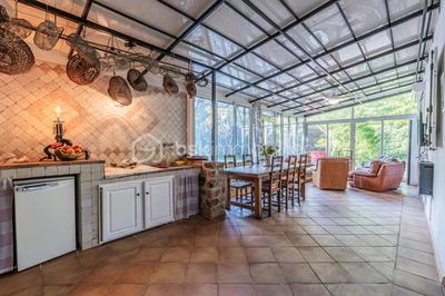 Propriété - 192 m² - 7 pièces