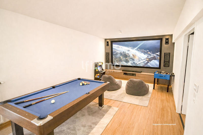 Loft - 121 m² - 5 pièces