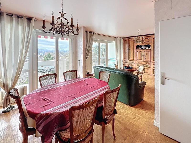 Appartement - 107 m² - 5 pièces