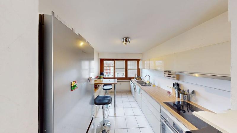 Appartement - 80 m² - 4 pièces