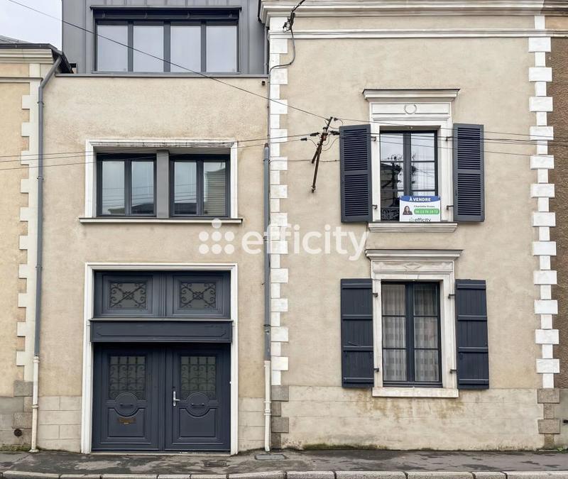 Maison - 223 m² - 9 pièces