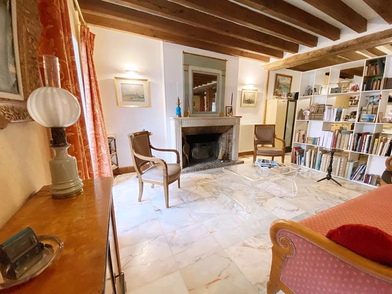 Maison - 343 m² - 12 pièces